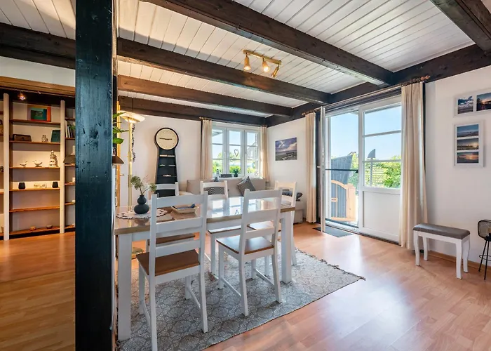 To Huus פלוורם